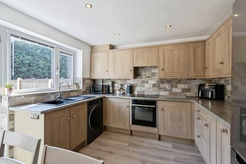 3 bedroom terraced house for sale, Sandown Avenue, Wakefield, WF4