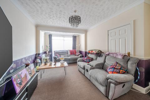 undefined, Douglas Crescent, Dunstable LU5
