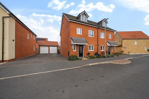 Airedale Gardens, Dunstable LU5