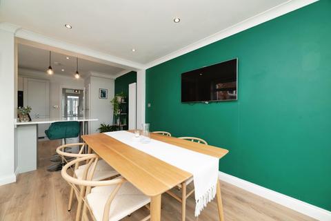 undefined, Kingston Road, Hull, HU10