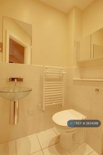 2 bedroom flat to rent, Hetton House, Loughton, IG10