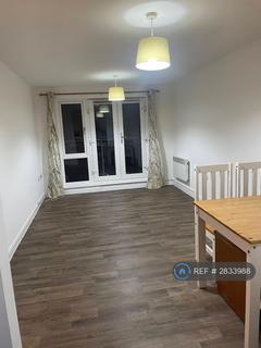 2 bedroom flat to rent, Foundry Court, Slough, SL2