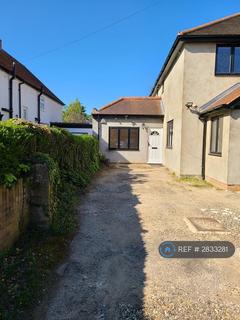 2 bedroom flat to rent, Burnham Lane, Slough, SL1