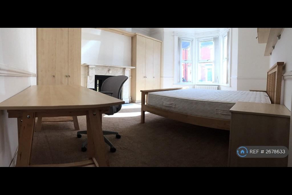 Main Bedroom 1