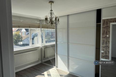 undefined, Great Central Avenue, Ruislip, HA4