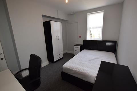 1 bedroom in a house share to rent, Room 2