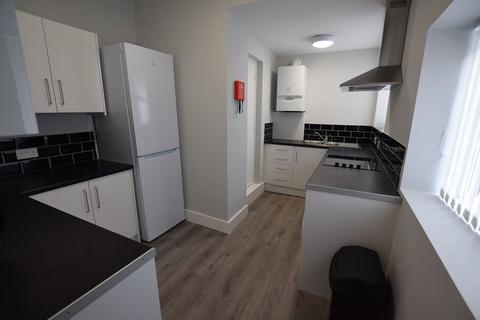 1 bedroom in a house share to rent, Room 2