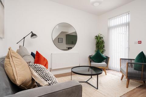 undefined, Liverpool L6