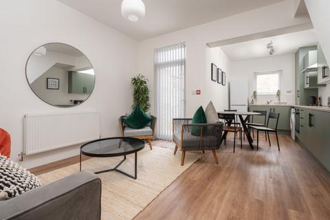 undefined, Liverpool L6