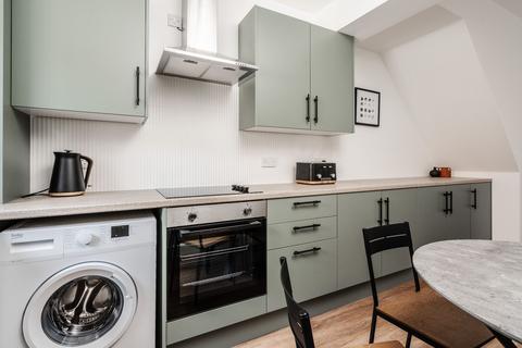 undefined, Liverpool L6