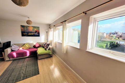 2 bedroom duplex for sale, Spacious Two double bedroom duplex flat, Woodside Park