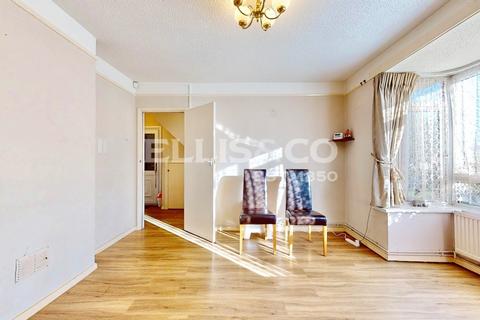 3 bedroom semi-detached house for sale, Darwin Drive, Southall, UB1