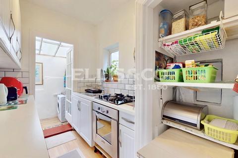 2 bedroom end of terrace house for sale, Rutland Road, Southall, UB1