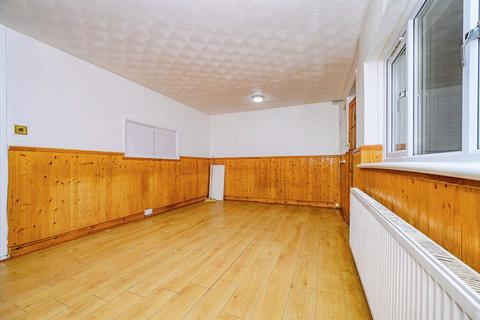 3 bedroom terraced house for sale, Kent Road, Luton, Bedfordshire, LU1