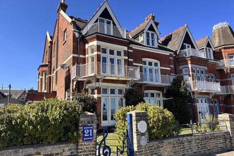 Healthcare facility for sale, 21 Kirkley Cliff Rd Lowestoft NR33 0DB