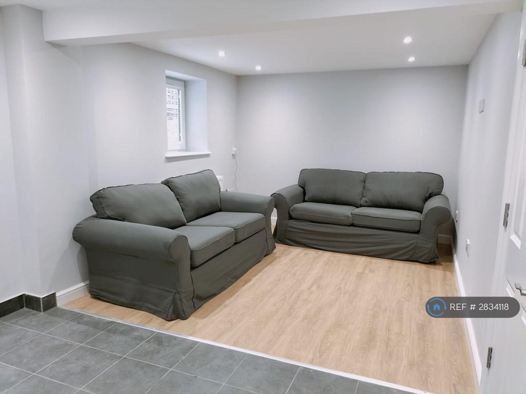 Lounge 2