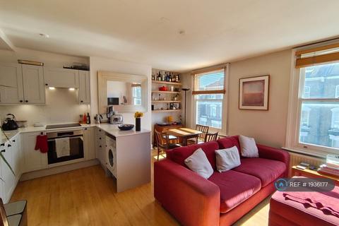 2 bedroom flat to rent, Pyrland Road, London, N5