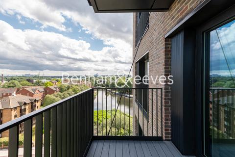 1 bedroom apartment to rent, Navigation Point,  Ferry Lane N17