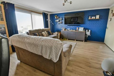 3 bedroom end of terrace house for sale, Kaimes Avenue, Kirknewton
