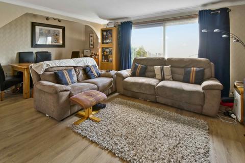 3 bedroom end of terrace house for sale, Kaimes Avenue, Kirknewton