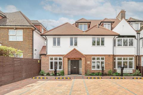 2 bedroom flat to rent, The Rdigeway, Golders Green, London, NW11