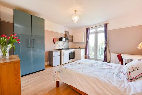 undefined, Chatsworth Gardens, Acton, London, W3