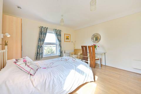 undefined, Chatsworth Gardens, Acton, London, W3