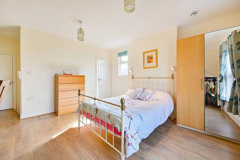 undefined, Chatsworth Gardens, Acton, London, W3