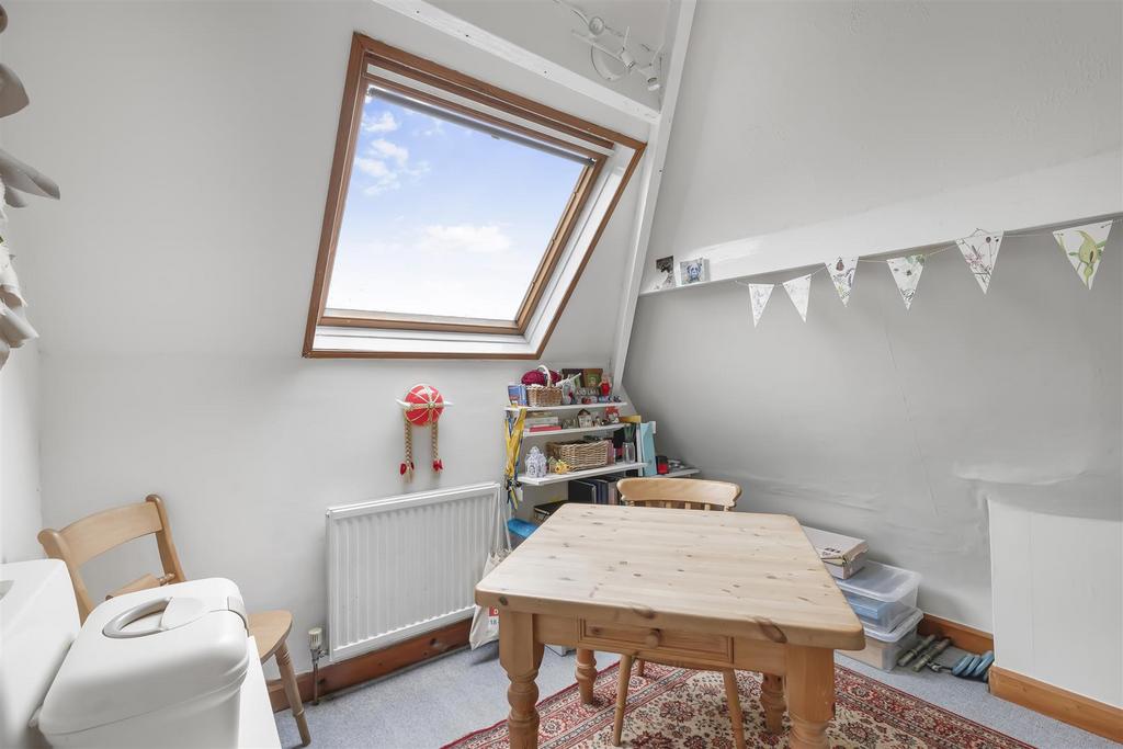 Bedroom 6 / Office