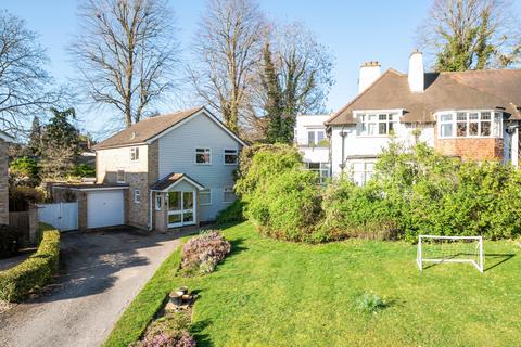 Wendela Close, Woking, Surrey, GU22