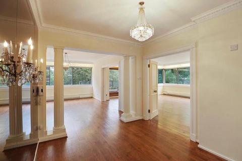 3 bedroom flat to rent, Avenue Road, London