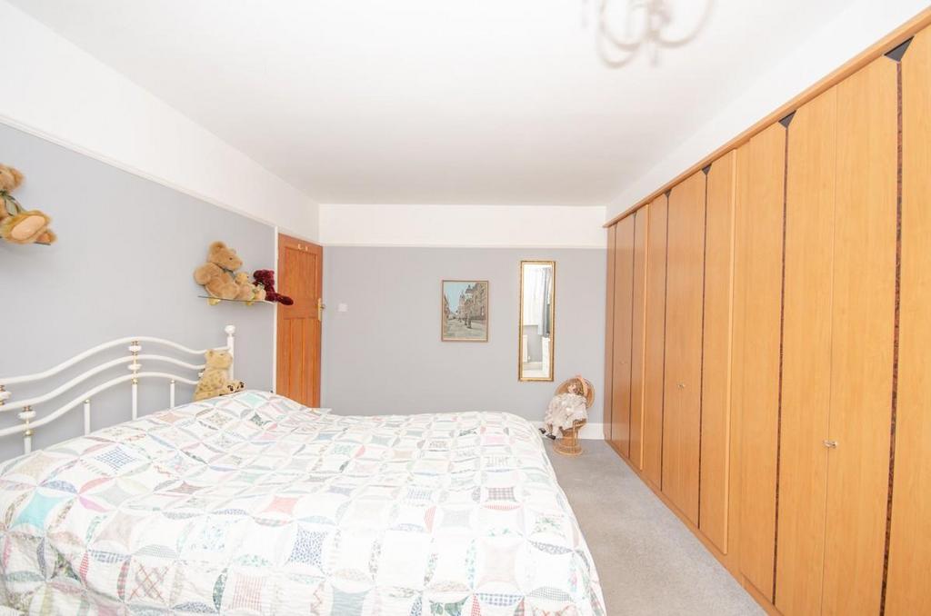 Bedroom one pic 2.jpg