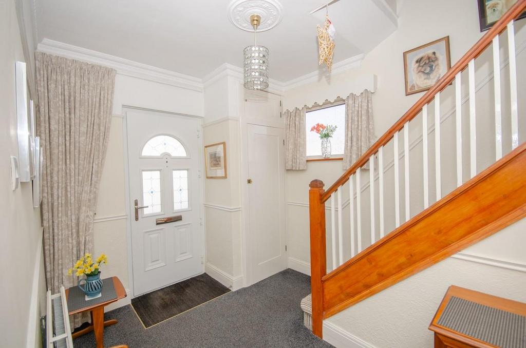 Entrance hall.jpg