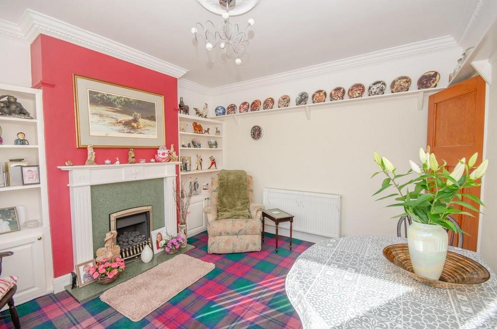 Dining room pic 2.jpg