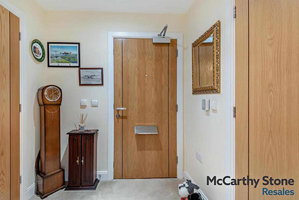 8675887-interior17-800.jpg