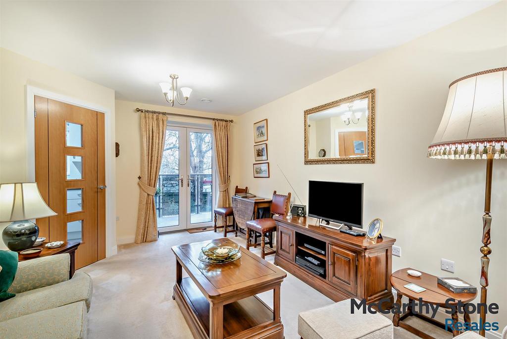 8675887-interior02-800.jpg