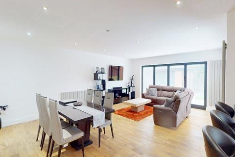 undefined, Manchester Road, Westhoughton, BL5
