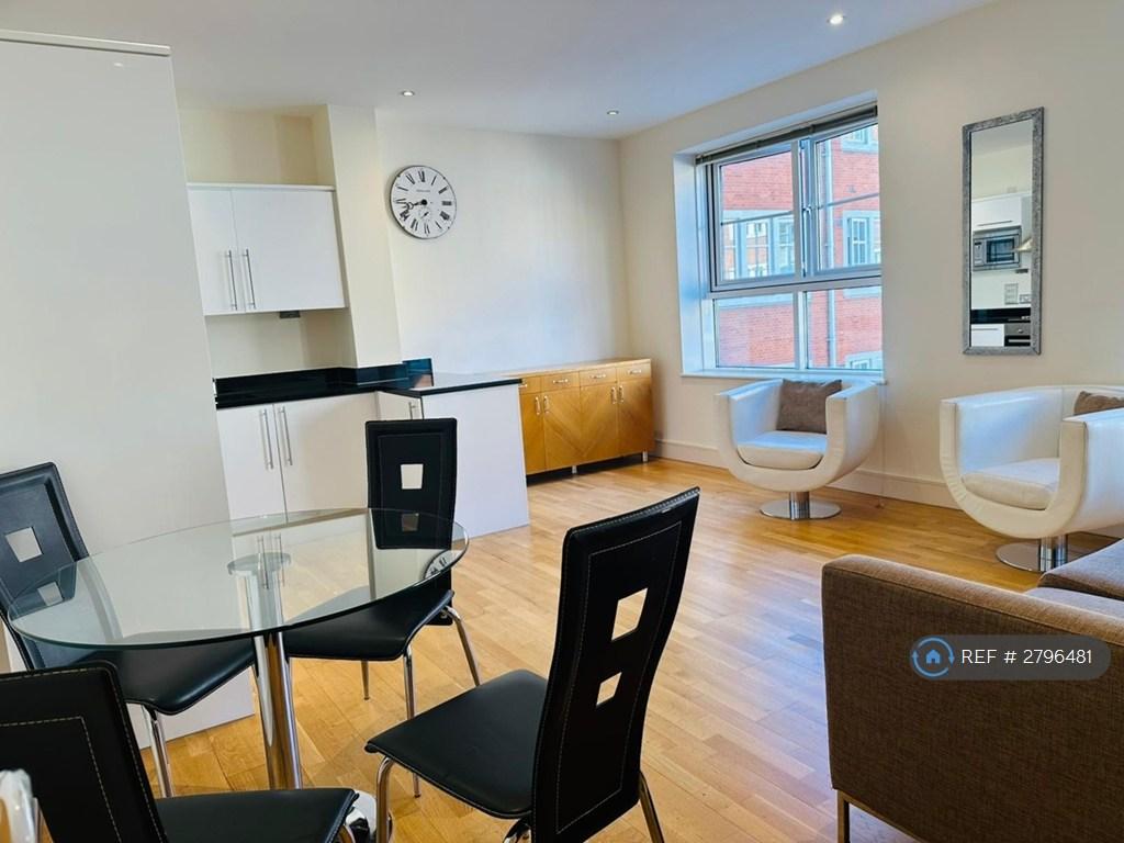 Dual Aspect Open Plan Reception Room