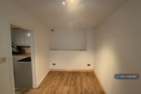 1 bedroom flat to rent, Newcastle Hill, Ramsgate, CT11