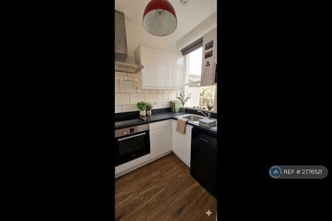 1 bedroom flat to rent, Ashfield Street, London, E1