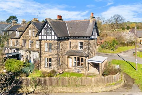 4 bedroom detached house for sale, Strait Lane, Leeds LS17