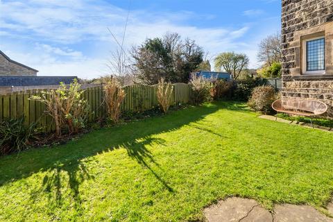 4 bedroom detached house for sale, Strait Lane, Leeds LS17