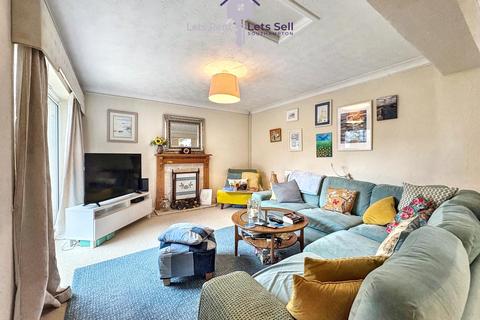 5 bedroom semi-detached house to rent, Netley Abbey, SO31