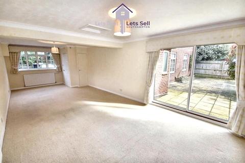 5 bedroom semi-detached house to rent, Netley Abbey, SO31