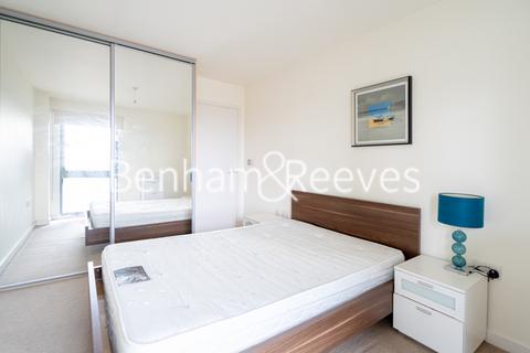 3 bedroom apartment to rent, Crowder Street, Tower Hill E1