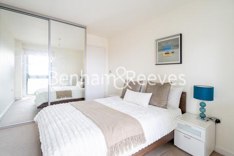 3 bedroom apartment to rent, Crowder Street, Tower Hill E1