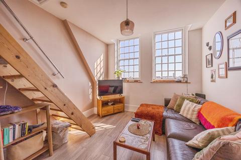 2 bedroom maisonette for sale, Lawrence Road, Southsea