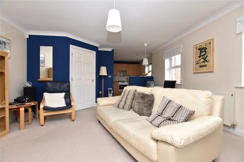 2 bedroom apartment for sale, Meadowbrook Court, Morley, Leeds, West Yorkshire