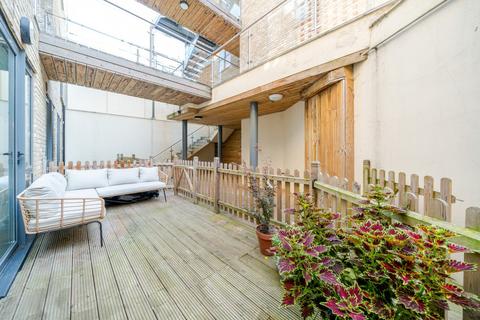 2 bedroom flat for sale, Dalberg Road, Clapham, London, SW2