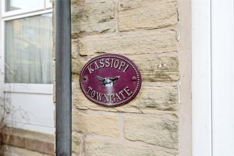undefined, Town Gate, Foulridge, Colne, Lancashire, BB8